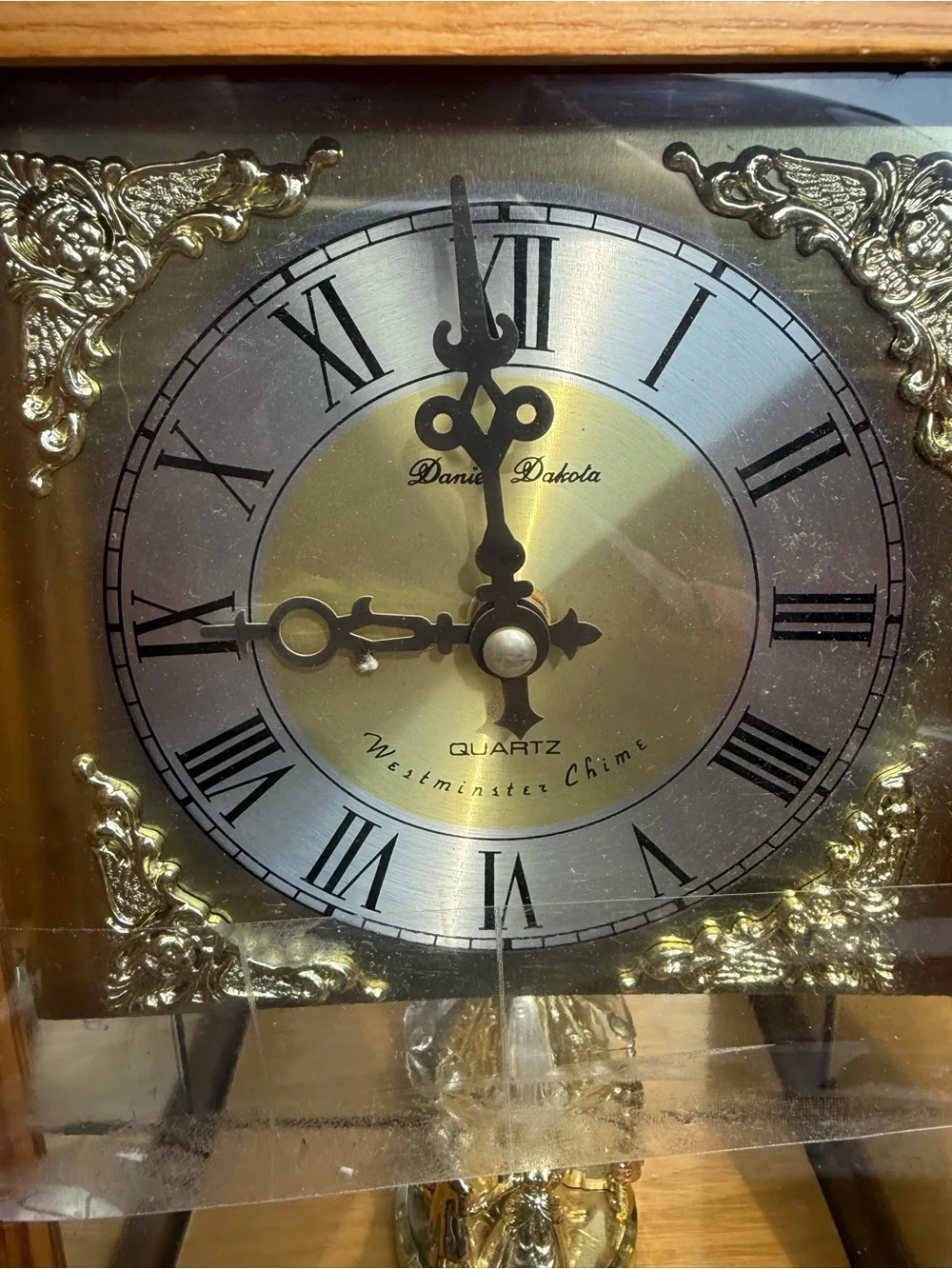 Vintage Daniel Dakota Quartz Mantle Wall clock